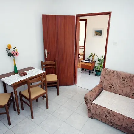 Apartamento With A Parking Space Lokva Rogoznica, Omis - 4819